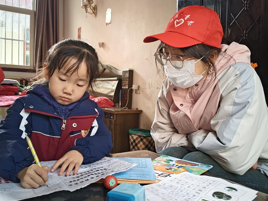 逐梦启航，携手同行|华人策略研究论坛入口青年志愿者服务团开展第六次“沣河行动”义务家教活动
